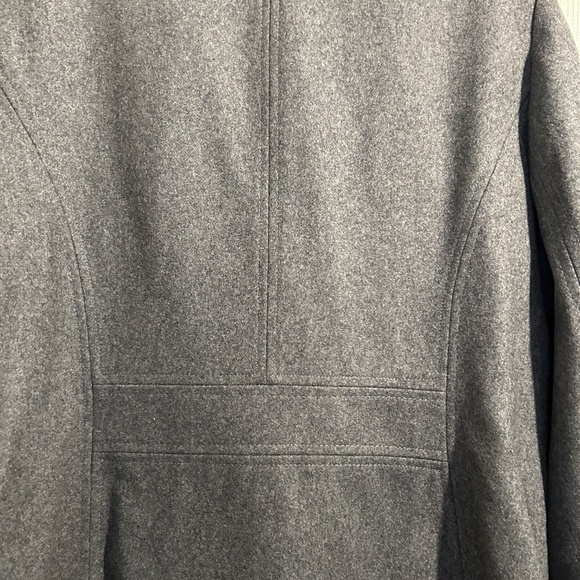 London Fog, Double Breasted, Ladies Gray Peacoat with Scarf, Large, NWT - Picture 7 of 11